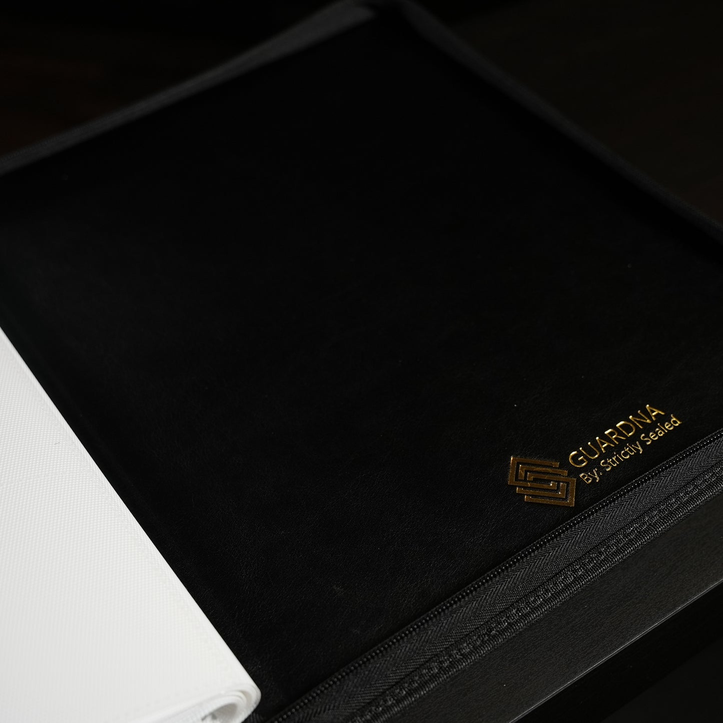 Guardna Card Binder - Moonlight